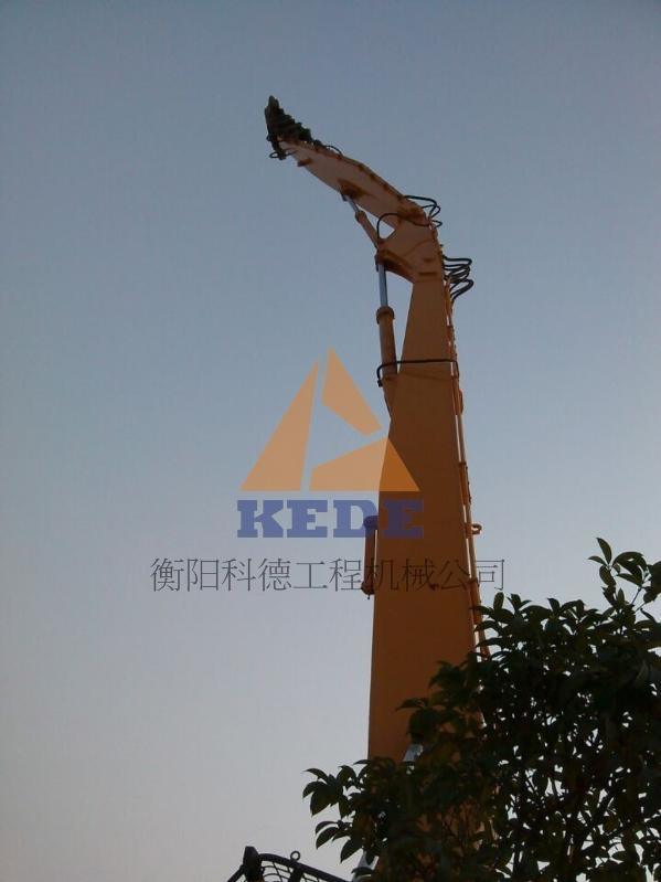 挖掘機(jī)改裝拆樓機(jī)，三段式加長(zhǎng)臂20-32米